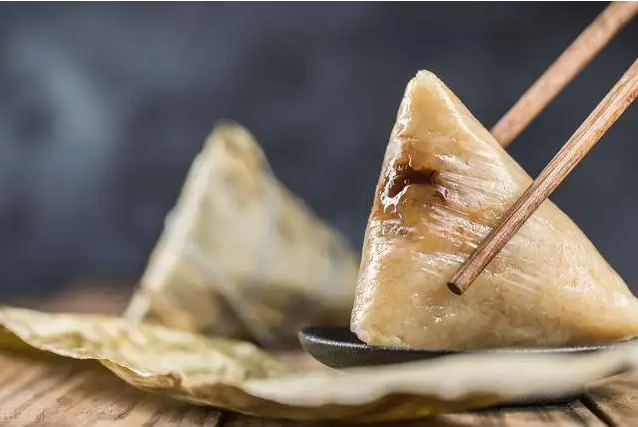 端午粽子香，精神記心膛