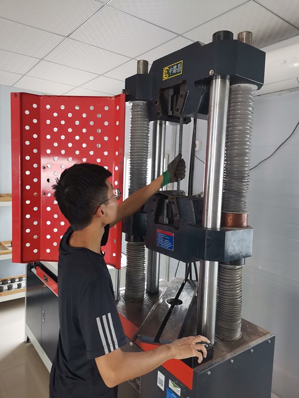 我是魯中公路的新兵：臨臨高速項目部實習(xí)生王鵬程