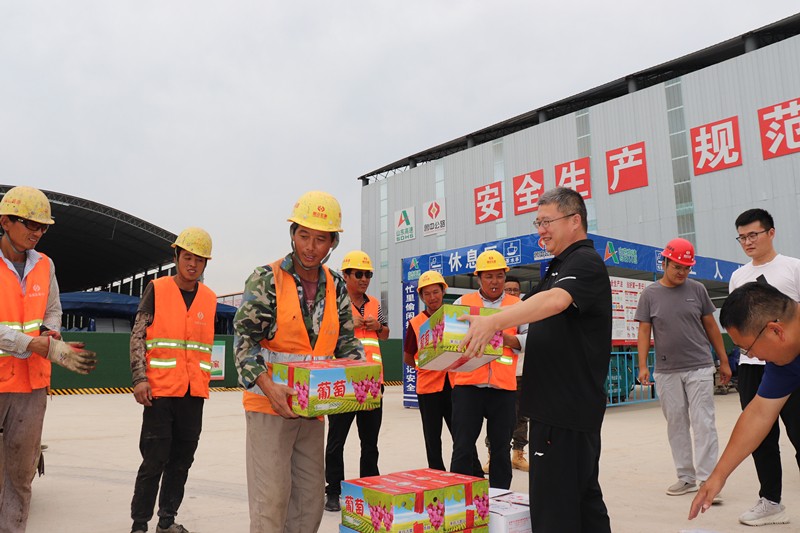 情系農(nóng)民工，慰問暖人心