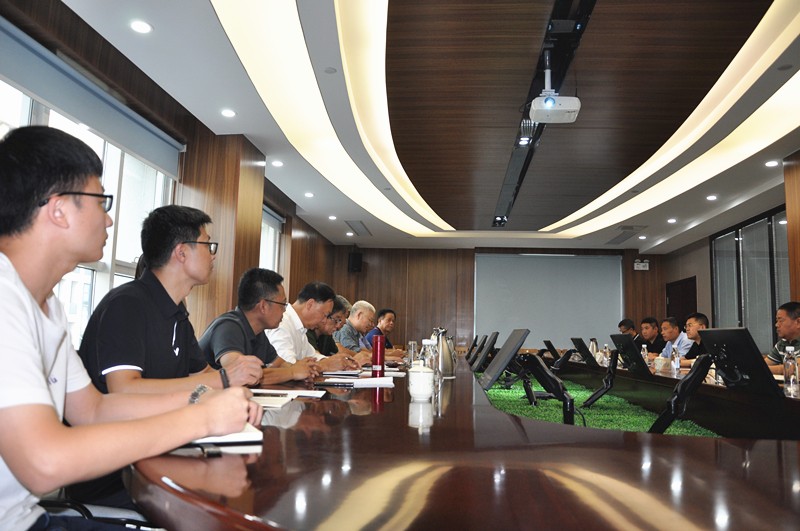 山東公路協(xié)會、淄博市科協(xié)等專家一行蒞臨我公司開展考察指導(dǎo)工作