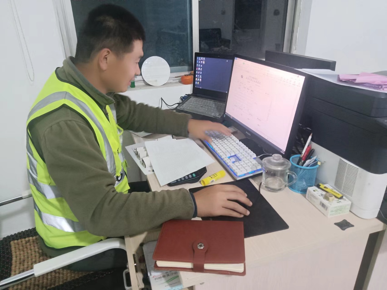 左榮華2 左榮華2