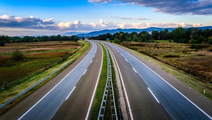 3年時(shí)間可重建一條高速，這個(gè)項(xiàng)目為何選擇“煥新”？