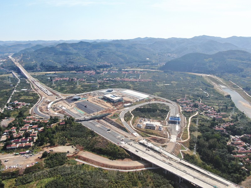 2、沂源南互通初具規(guī)模_副本