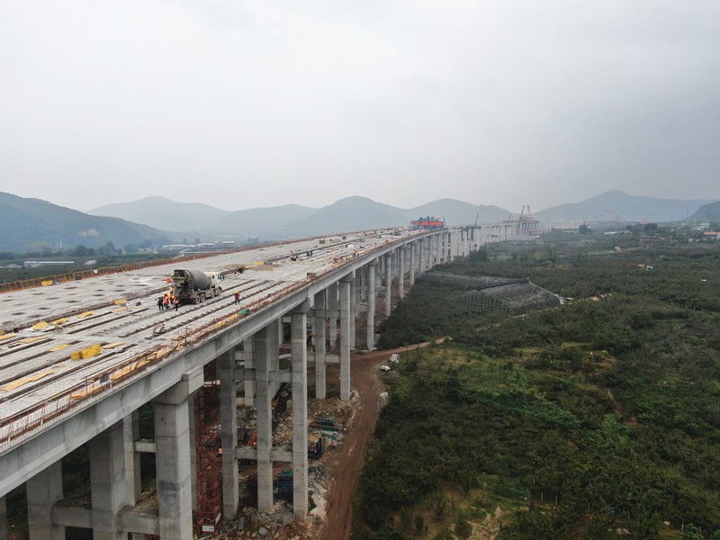 7、瓦日鐵路公鐵立交各工序有序施工_副本