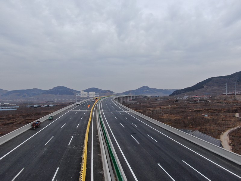 魯中公路臨臨項目施工六合同在山東高速集團(tuán)2023年度“強國示范”勞動競賽中獲多項表彰