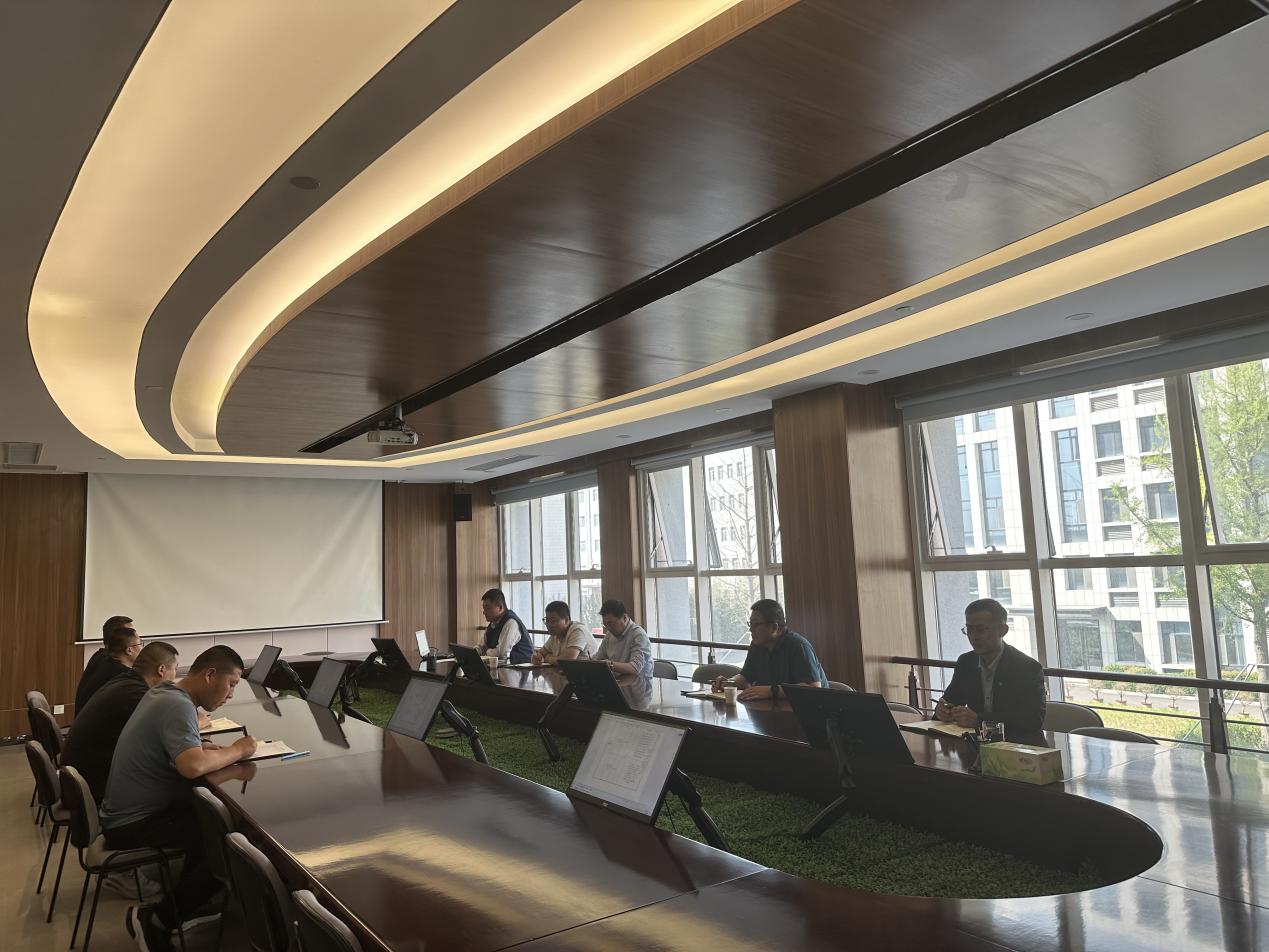 公司對(duì)本年度主要項(xiàng)目召開策劃評(píng)審會(huì)議