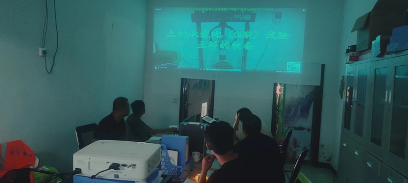 第五區(qū)域項(xiàng)目部開展試驗(yàn)及測量知識專項(xiàng)培訓(xùn)