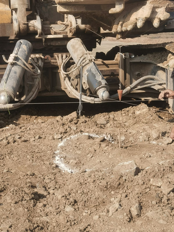 董梁項目首顆樁基開孔