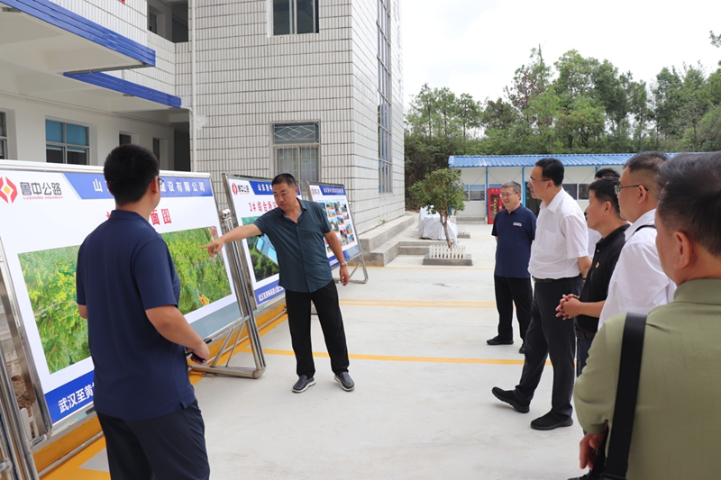 淄博市政府、市交通運(yùn)輸局蒞臨魯中公路湖北項(xiàng)目視察指導(dǎo)工作