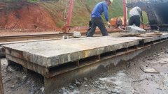 后張法預(yù)制梁板組合鋼構(gòu)臺座