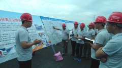 橋隧工程分公司組織開展內(nèi)部現(xiàn)場觀摩會