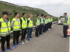 養(yǎng)護(hù)工程分公司青蘭高速小修保養(yǎng)項(xiàng)目部組織防汛應(yīng)急演練