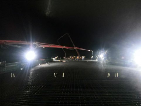新寧高速跨G104國道左幅現(xiàn)澆箱梁成功完成澆筑