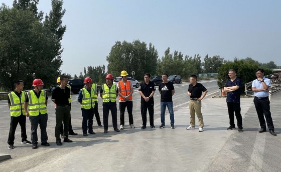【抓作風 創(chuàng)效益】公司在文昌湖梁場、G205沿線施工現(xiàn)場組織召開現(xiàn)場會