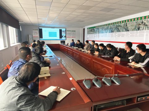 臨臨項目六標(biāo)參加項目辦組織的隧道施工工序管控培訓(xùn)會