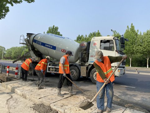 主動出擊，攻堅克難，第二區(qū)域項目部全力推進G205山深線施工